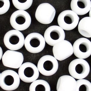 画像2: 太穴アクリルビーズ 丸 6mm ホワイト 【30ヶ入】 (2)