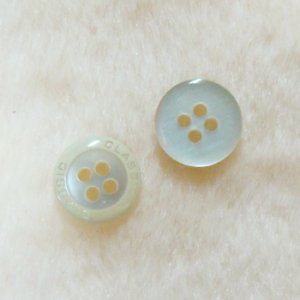 画像1: アクリルボタン　CLASSIC(4穴)　11mm　アイボリー 【10ヶ入】 (1)