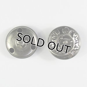 画像1: 真鍮メタルボタン　ラウンド つた(裏穴)　23mm　アンティークシルバー 【10ヶ入】 (1)