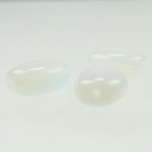 画像2: チェコ　フラットオーバル　8×6mm　ミルキーホワイト 【10ヶ入】 (2)