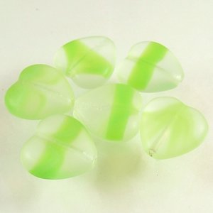画像1: チェコビーズ　ツートンハート　15mm　グリーン 【3ヶ入】 (1)