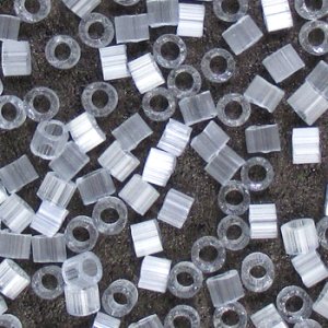 画像2: MIYUKI デリカビーズ DB677 【3g入(約600粒)】 (2)