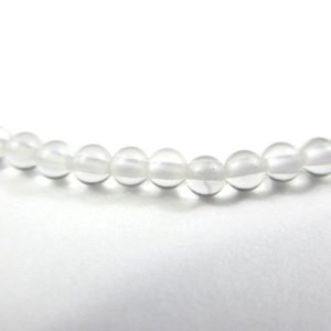 画像2: 天然石 1本販売 2mm 水晶 【約38cm(約190〜200粒)】 (2)