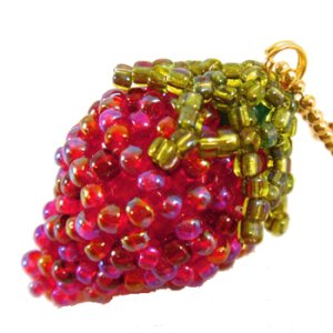 画像2: フルーツチャーム&ストラップ　No.28　イチゴ・チャーム 【1セット入】 (2)