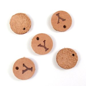 画像2: レザーパーツ　丸　アルファベット刻印　Y 【1ヶ入】 (2)